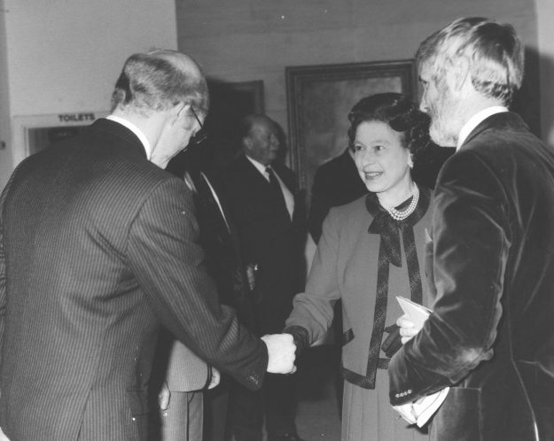 1991 - Her Majesty The Queen at Mall Galleries